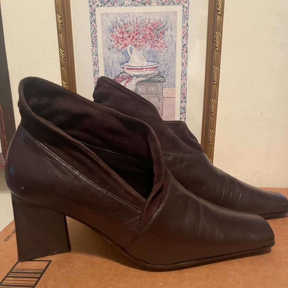 Moda Spana short ankle booties